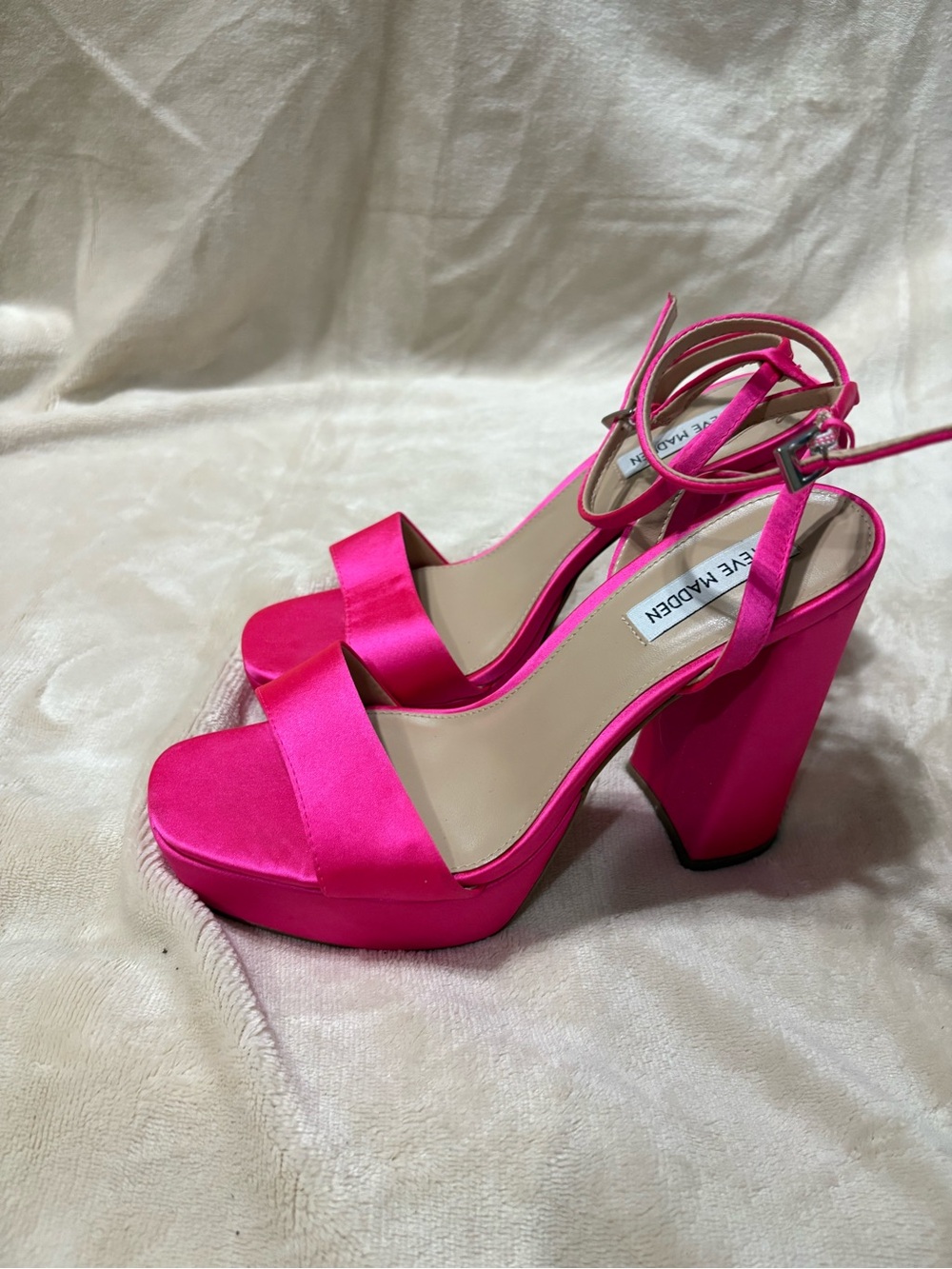 Steve Madden Satin Fuchsia Platform Block Heel Sandals